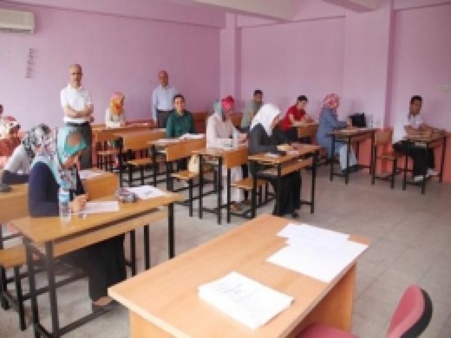 Sağlık Personeli Hac Sınavı Adana'da Yapıldı 