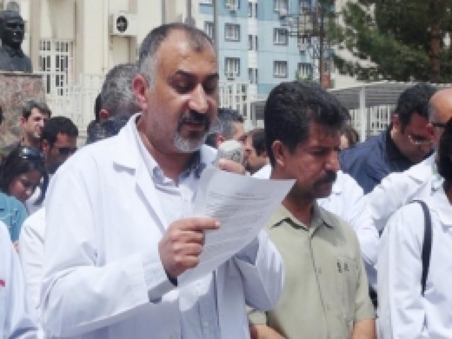 '1. Basamak Sağlıkçılar Geri Hizmetlerde Çalıştırılıyor'