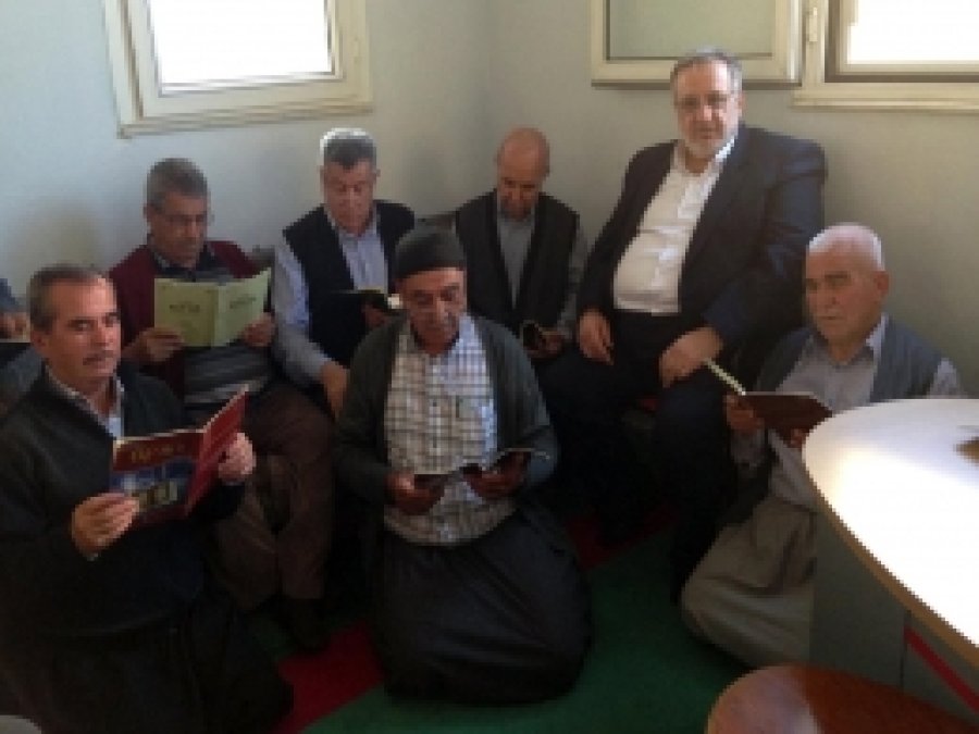 Hacı Adayları Kur'an-ı Kerim Öğreniyor 