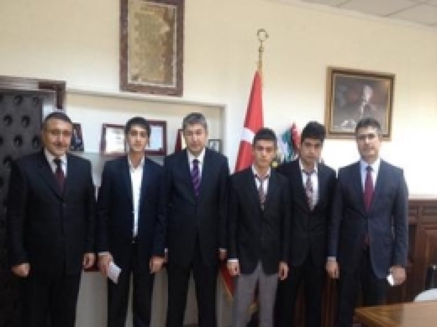 Ergani Kaymakamı Şampiyonları Kabul Etti