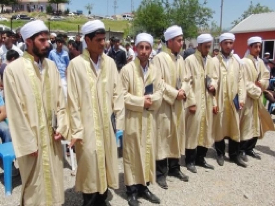İlimlerini Tamamlayan 7 Öğrenci İcazet Aldı 