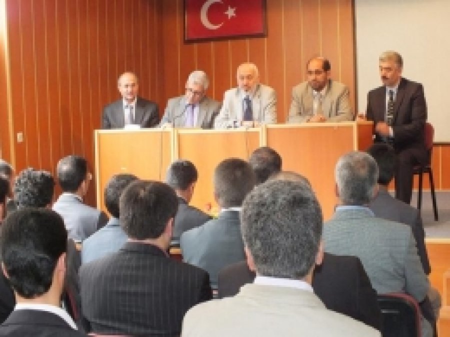 Müftü Arvas,'İnsanlara Teşekkür Etmeyen, Allah'a da Şükretmez'