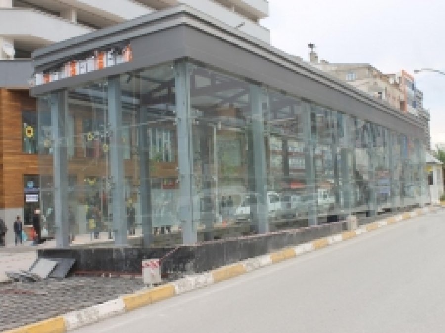 Tadilatı Bitirmeden  Yapılanlar da Kırıldı