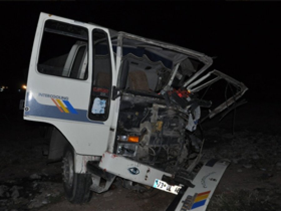 Şırnak'ta Trafik Kazası: 2 Ölü 3 Yaralı
