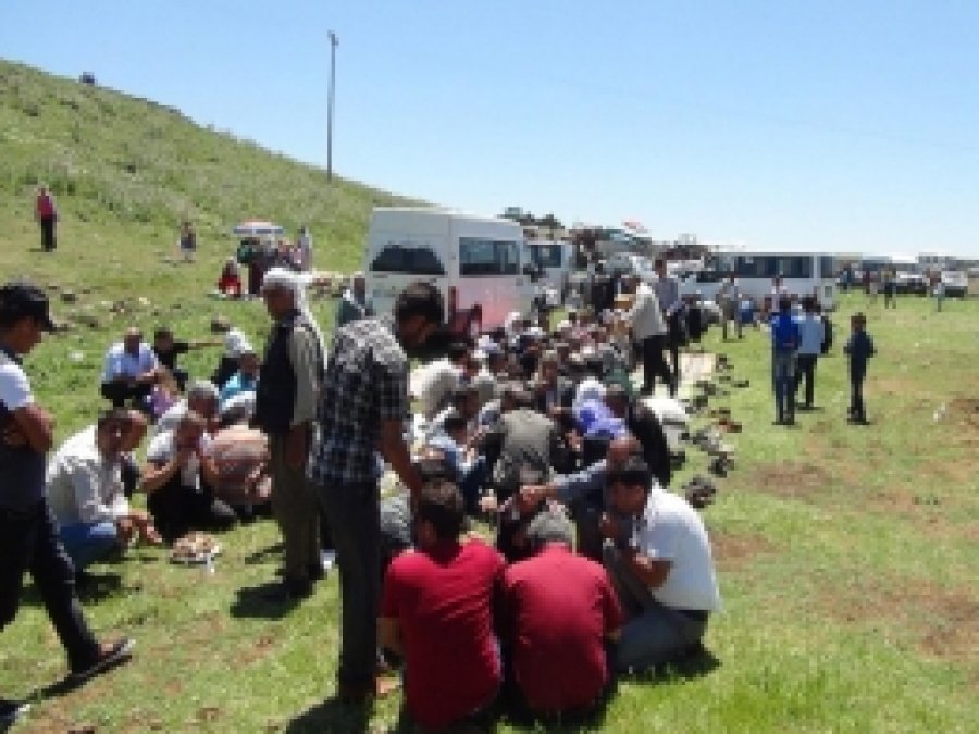 Karacadağlılar Şeyhlerini Andı