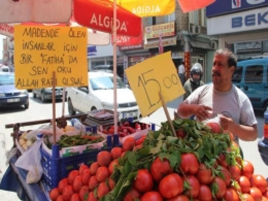 'Bir Fatiha'da Sen Oku, Allah Razı Olsun!' 