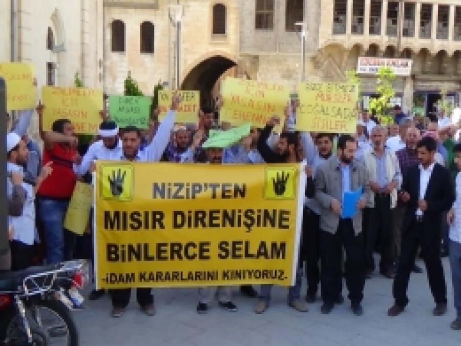'Asıl Yargılanması Gereken Sisi'dir'