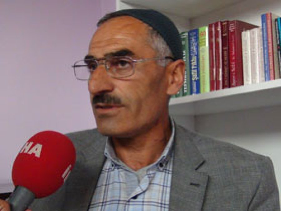 Şiir Ustası Şiirlerinin Değerlendirilmesini İstiyor 
