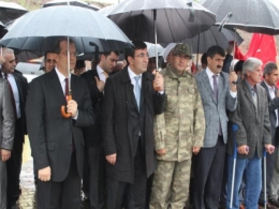 PKK'nin Katlettiği 33 Er Törenle Anıldı