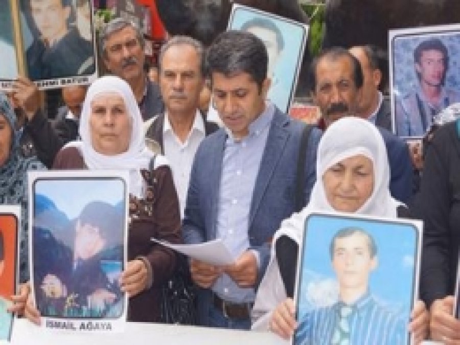 Kayıp Yakınları 276'ıncı Haftada Aynı Yerde Toplandılar 