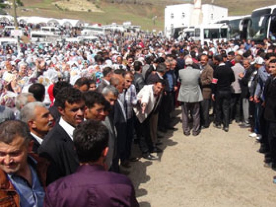 Şeyh Halid'i Binlerce Kişi Rahmetle Andı