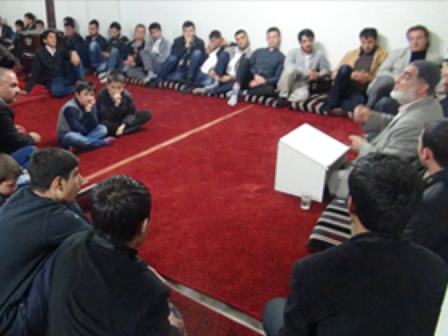 'Güzel Ahlak İslam'ın Kabulüdür'