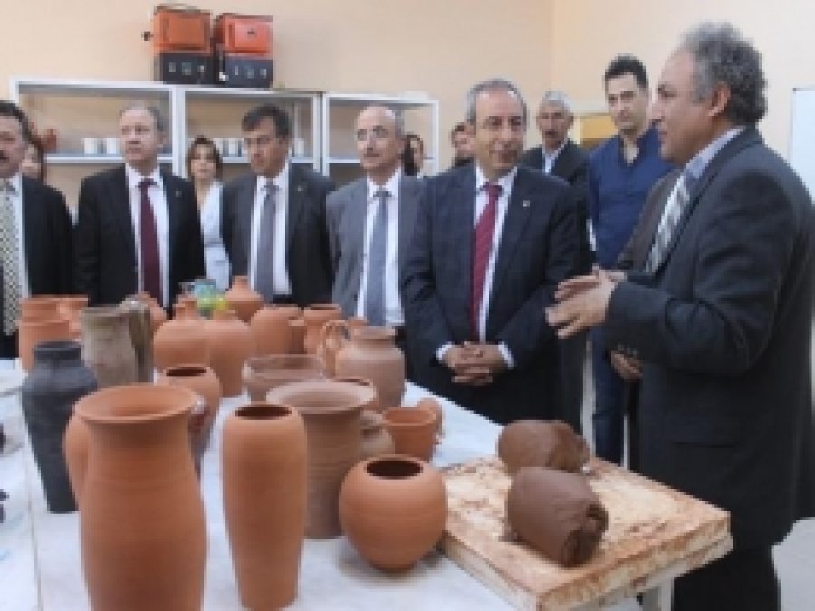 YYÜ'de Seramik Atölyesi Açıldı