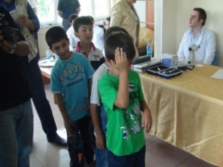 120 Bini Aşkın Çocuk Göz Taramasından Geçirildi