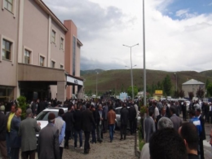 Yıldırım Çarpması İki Cana Mal Oldu 