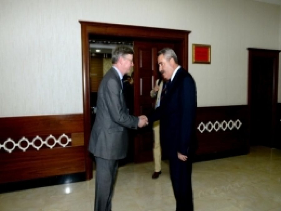 Vali Kıraç'a İngiltere'den Ziyaret