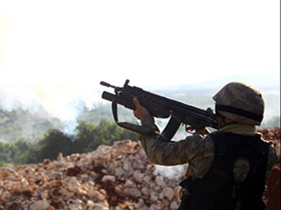 Lice'de Çatışma: 3 Asker Yaralı