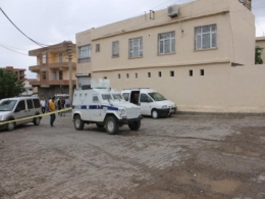 Cami Avlusunda Kavga: 2 Ölü, 1 Yaralı 