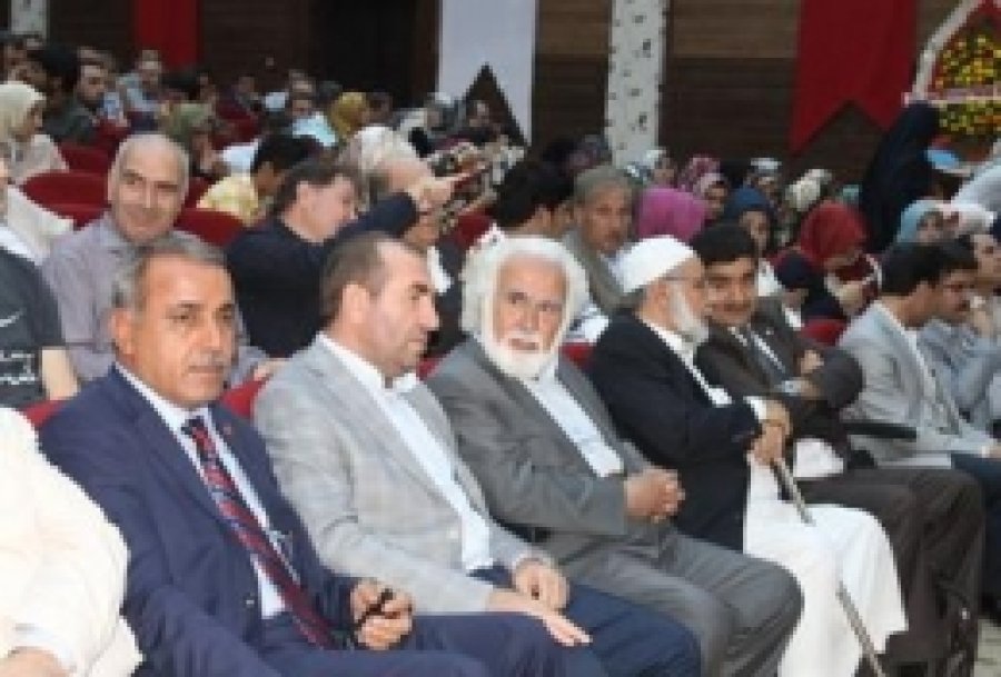 'İsmail Raci Entellektüel Bir Devrimcidir'