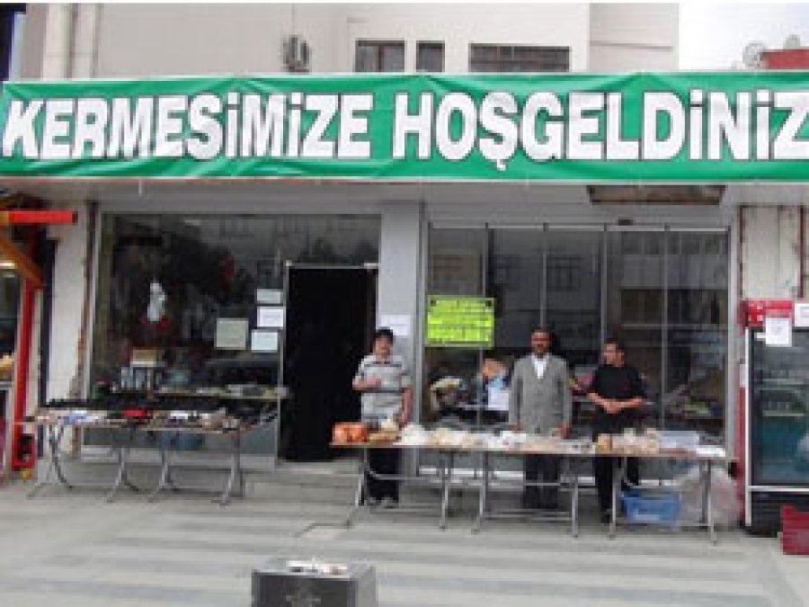 Konya'da Hayır Kermesi Açıldı 