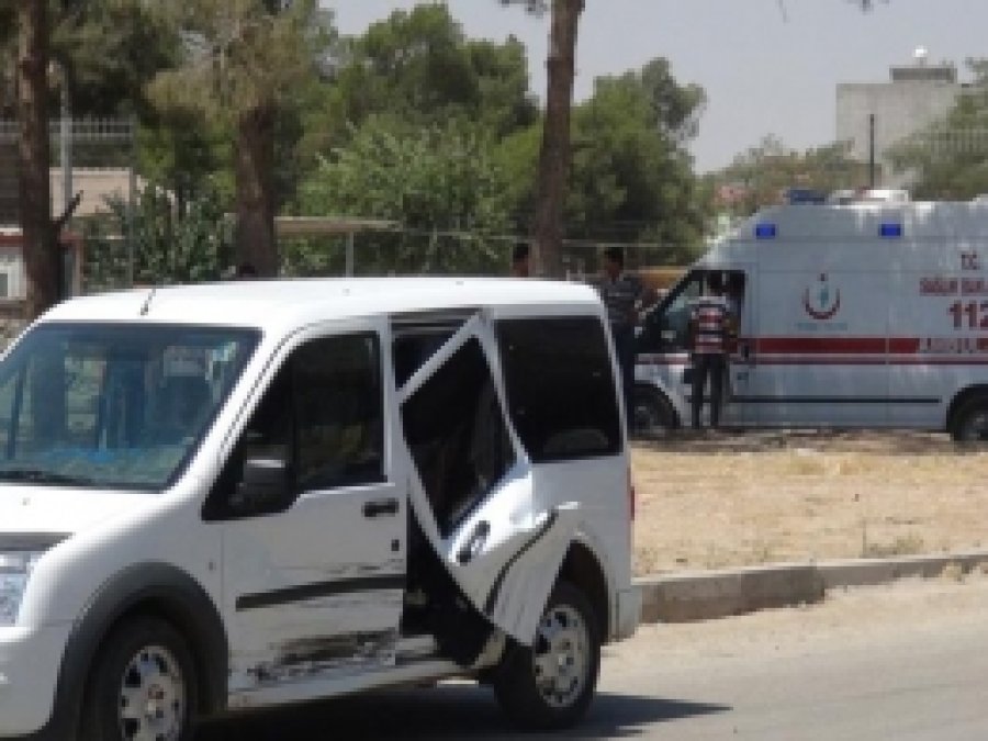 Hastaneye Giderken Kaza Yaptı 