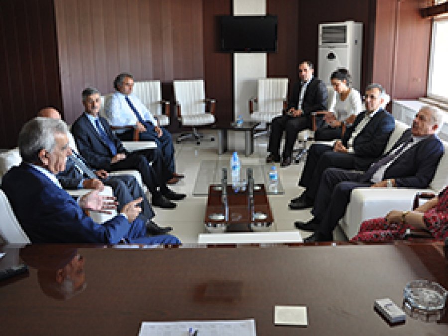 Güney Kürdistan'lı Bakanlar Mardin'de 