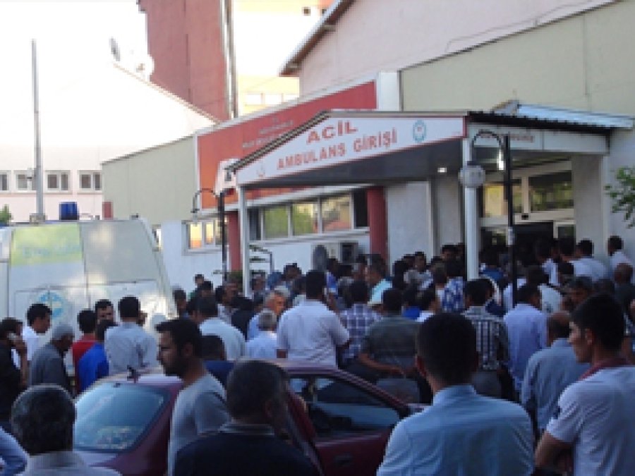 Barış Toplantısında Heyete Ateş Açıldı