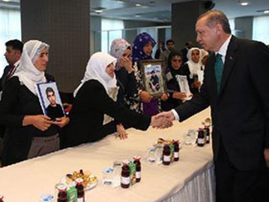 Erdoğan, Acılı Aileler ile Bir Araya Geldi