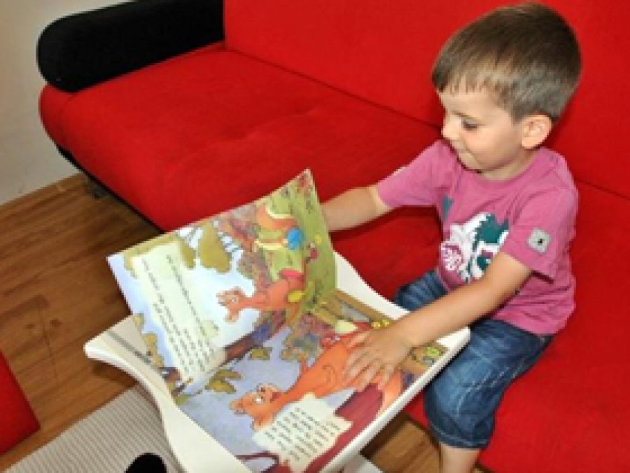 3 Yaşında Okumayı Söktü