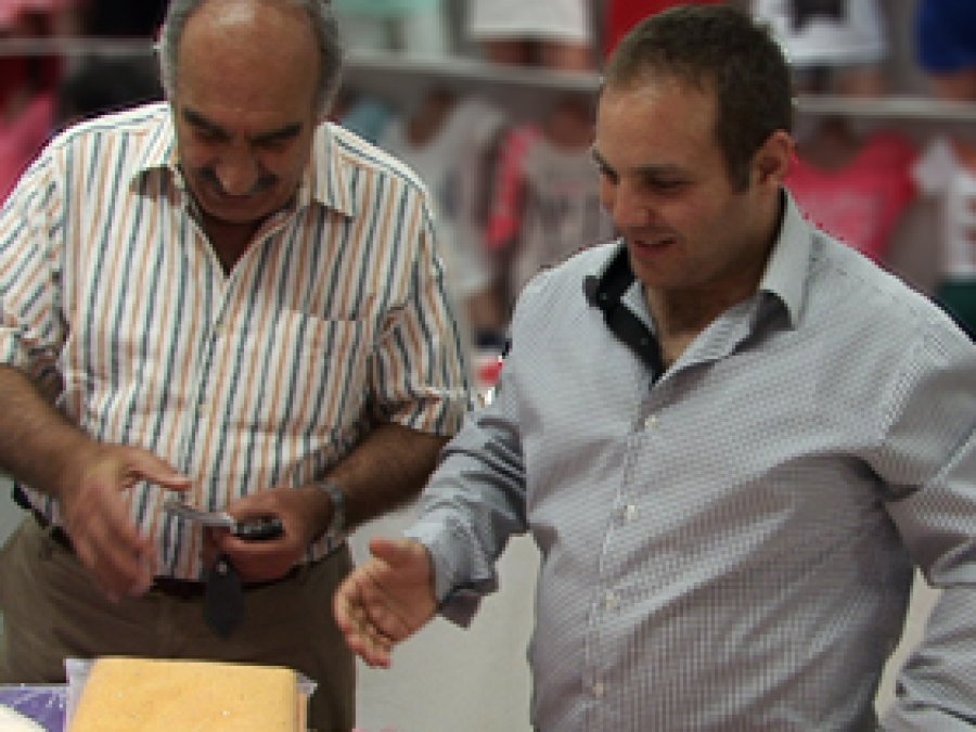 Eski Bakanın Oğlu İşportacılık Yapıyor