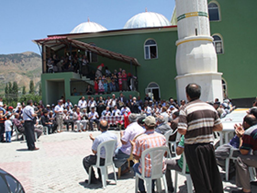 Pozantı Kemal Şimşek Camii İbadete Açıldı 