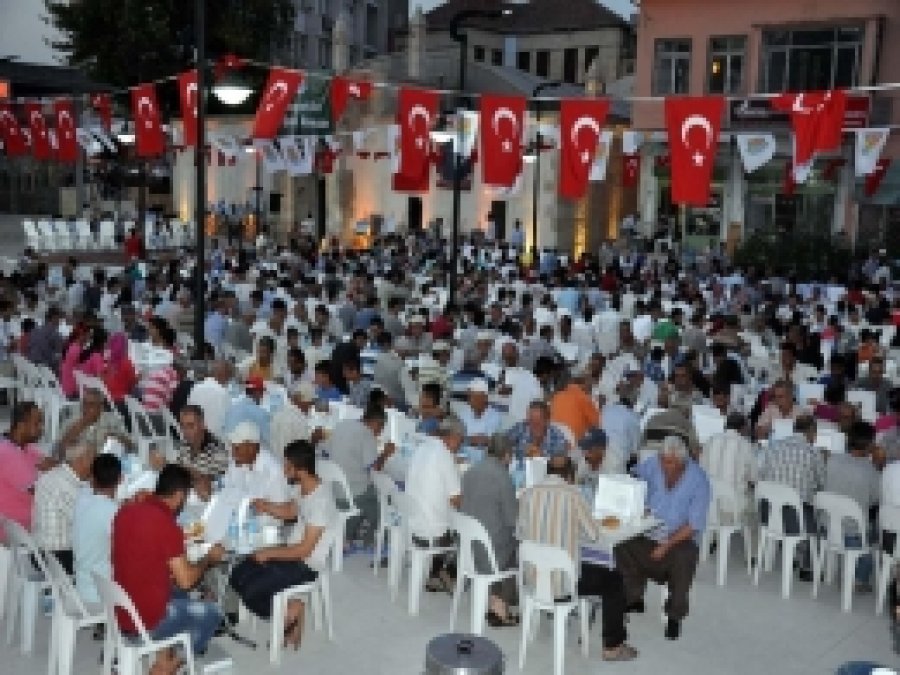 Hz. Danyal (a.s)'ın Yanı Başında İftar