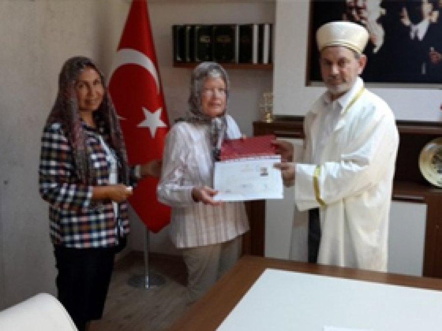 60'ından Sonra Müslüman Oldu