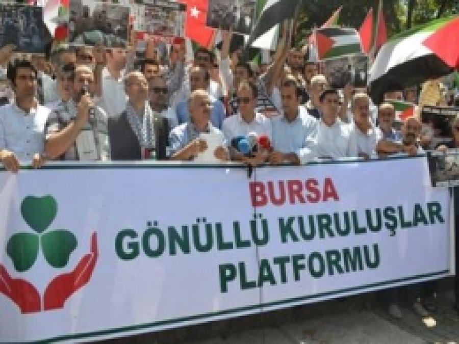 Bursa'da İsrail Lanet Yağdı  