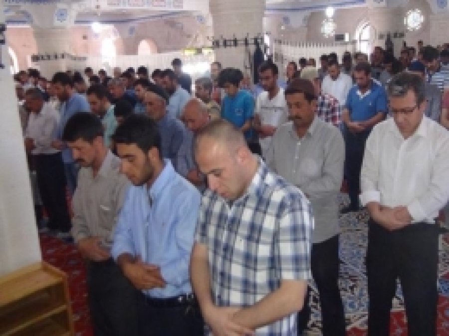 Tatvan'da Gıyabi Cenaze Namazı Kılındı 