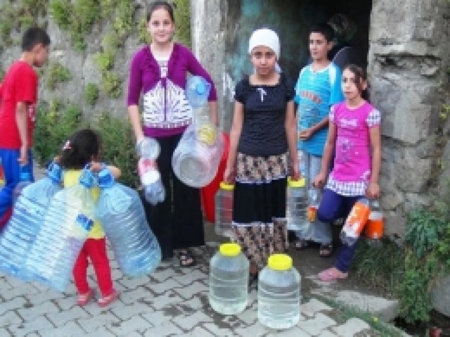 Ramazan'da Su Kesintilerine Bitlislilerden Tepki 
