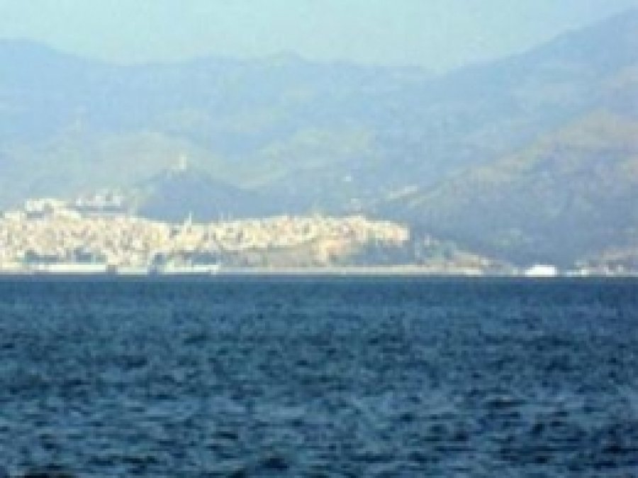 Kaçak Göçmenleri Taşıyan Tekne Battı