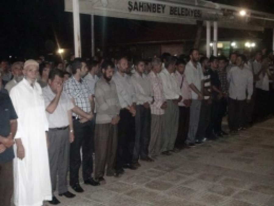 Antep'te Gazze Şehitleri için Cenaze Namazı