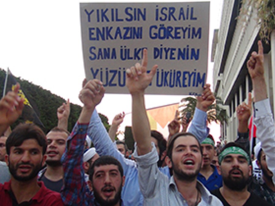 İzmir'de İsrail'e Lanet Yağdı