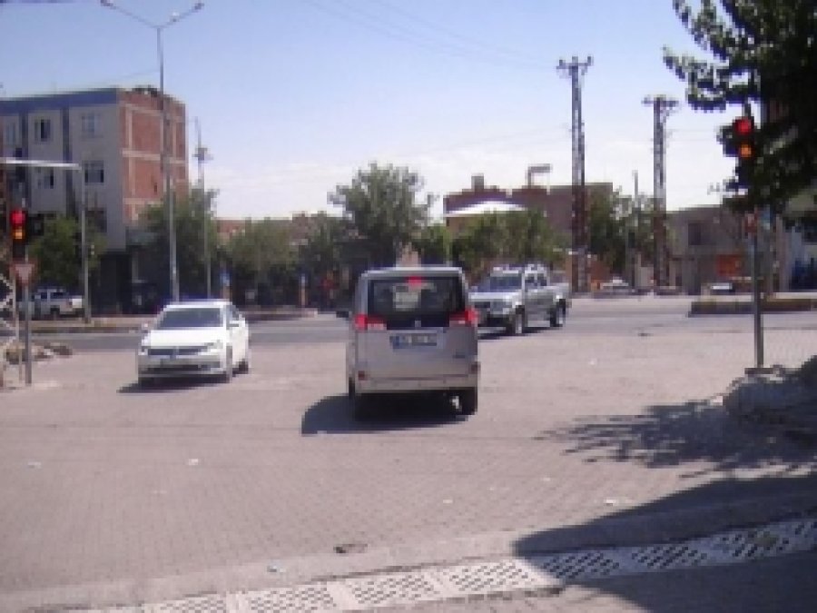Sürekli Yanan Sarı ışık Tehlike Saçıyor 