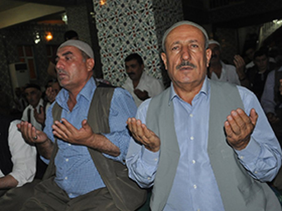 Kadir Gecesi Şırnak'ta Dualarla İhya Edildi