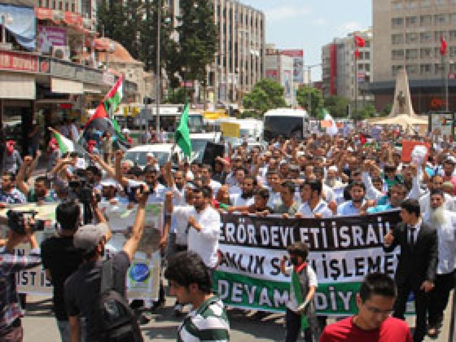 Adana'da Binler Kudüs İçin Yürüdü