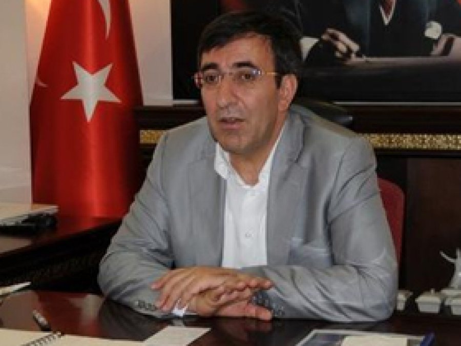 Bakan Yılmaz: Hizmet Vermiyoruz