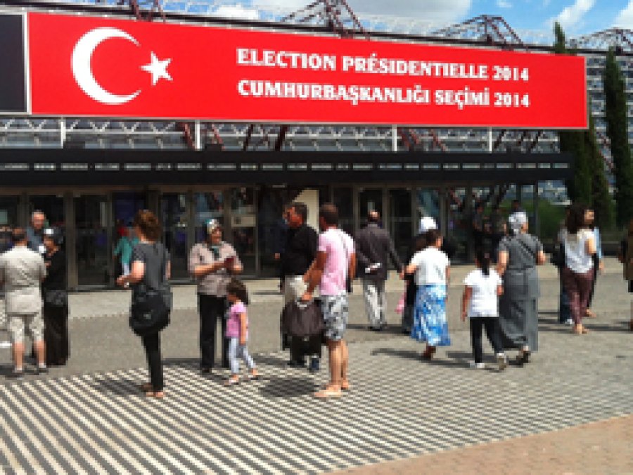 Yurt Dışında Seçime Katılım Düşük Oldu