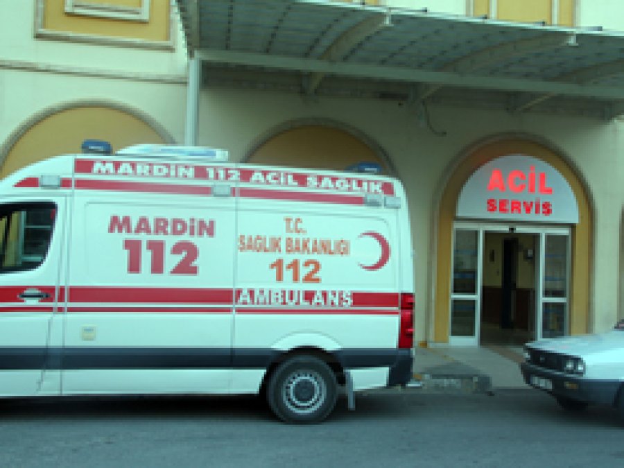 Kamyonetle Motorsiklet Çarpıştı:1 Ölü