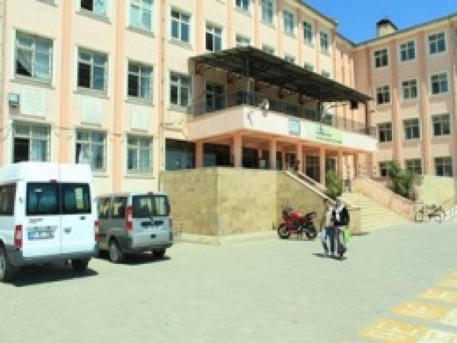 Diyarbakır'da Sakin Seçim