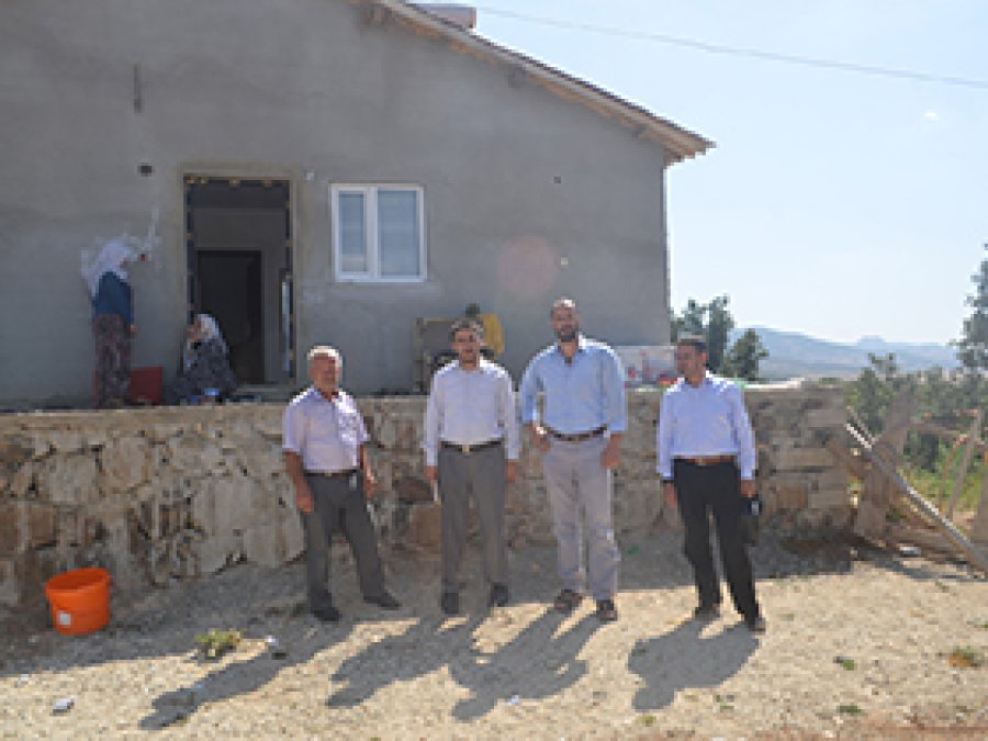 HÜDA PAR Köylülerin Sorunlarını Dinledi 