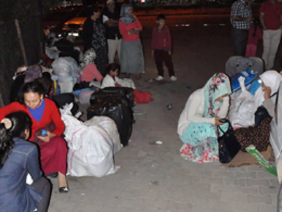 Emniyet Otobüs Yolcularını Mağdur Etti