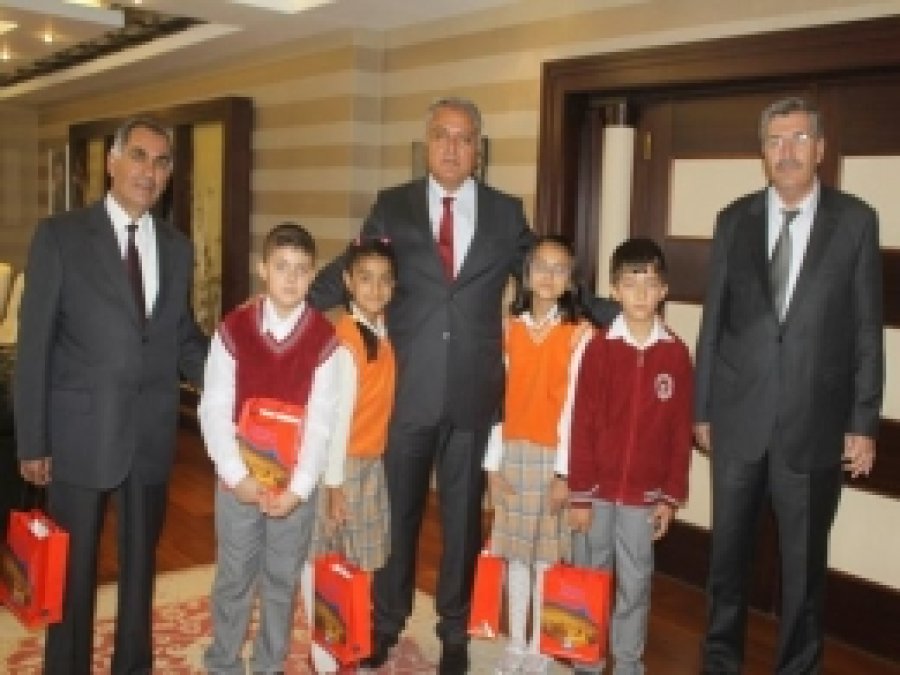 Ağrı Valisine İlköğretim Haftası Ziyareti 