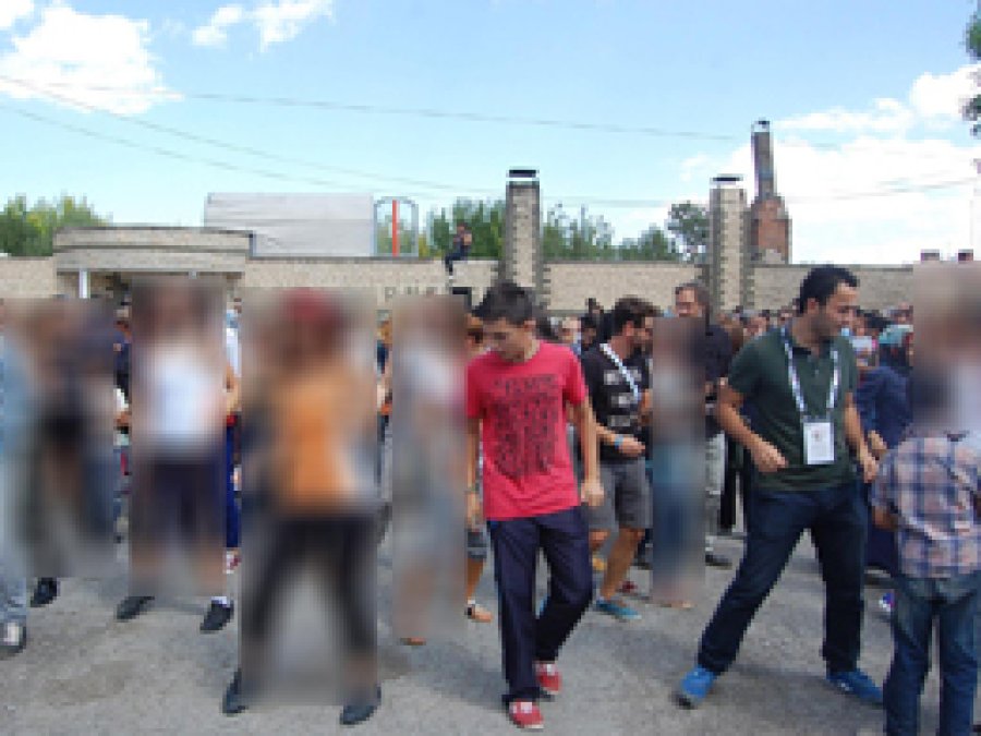 Muş Halkından Müstehcen Dans Gösterisine Tepki 